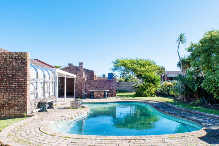3 Bedroom Property for Sale in Sherwood Eastern Cape